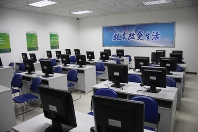 哪里有學軟件的學校?南充有沒有?在哪里?